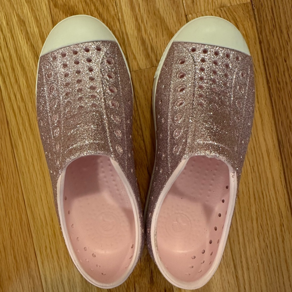 Brand New Native girls glitter sandals in pink bling color.